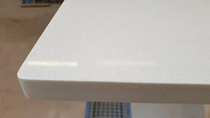 Konglomerat Bianco Carrara: Elegancki Materiał na Parapety