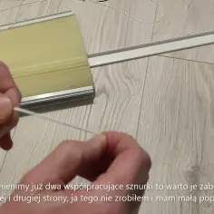 Jak wymienić sznurek w rolecie plisowanej: 9 prostych kroków