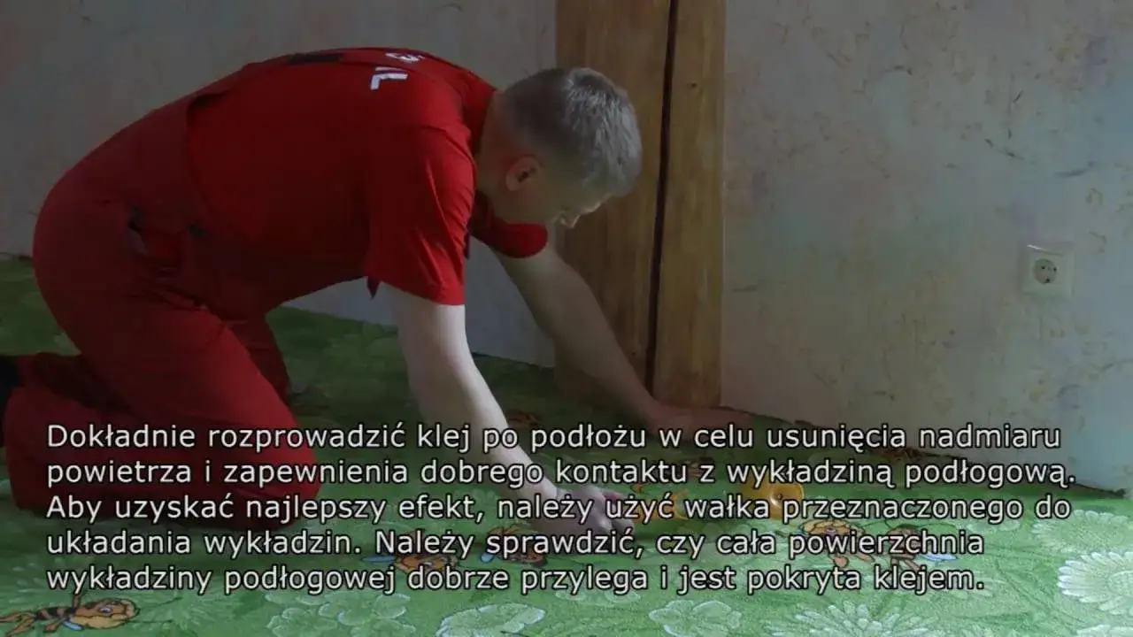 Zdjęcie Jak prawidłowo kleić wykładzinę pcv? Uniknij kosztownych błędów